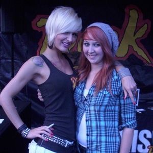 Meet your Posher, Leslie